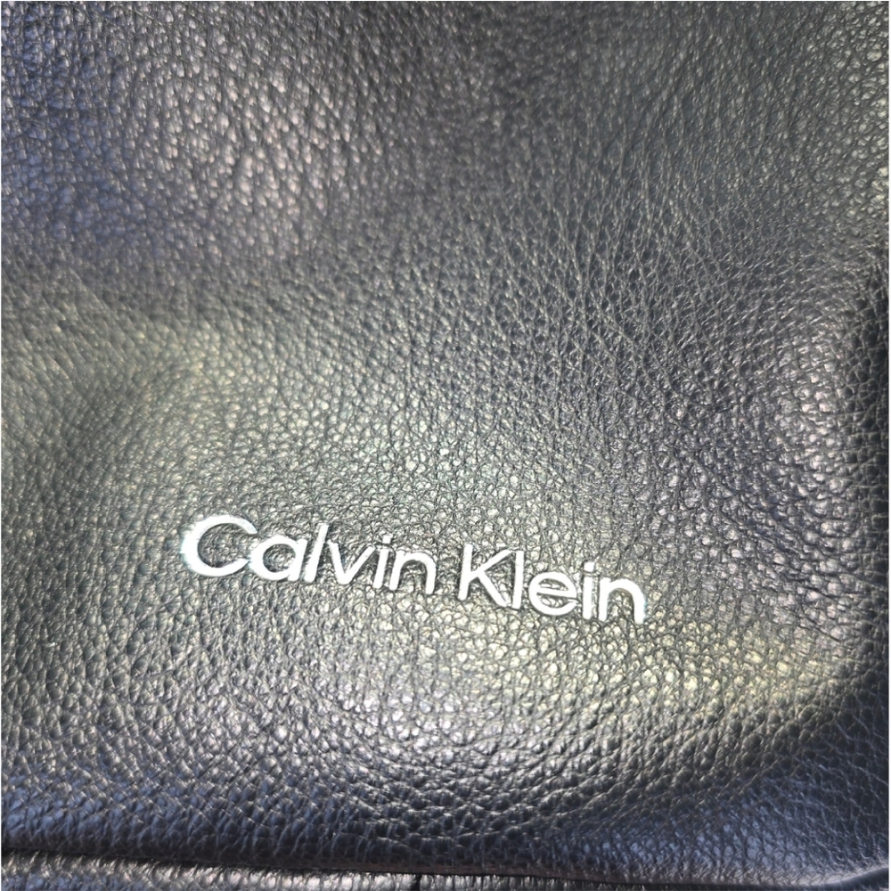 Calvin Klein Hobo Shoulder Bag - Picture 3 of 9